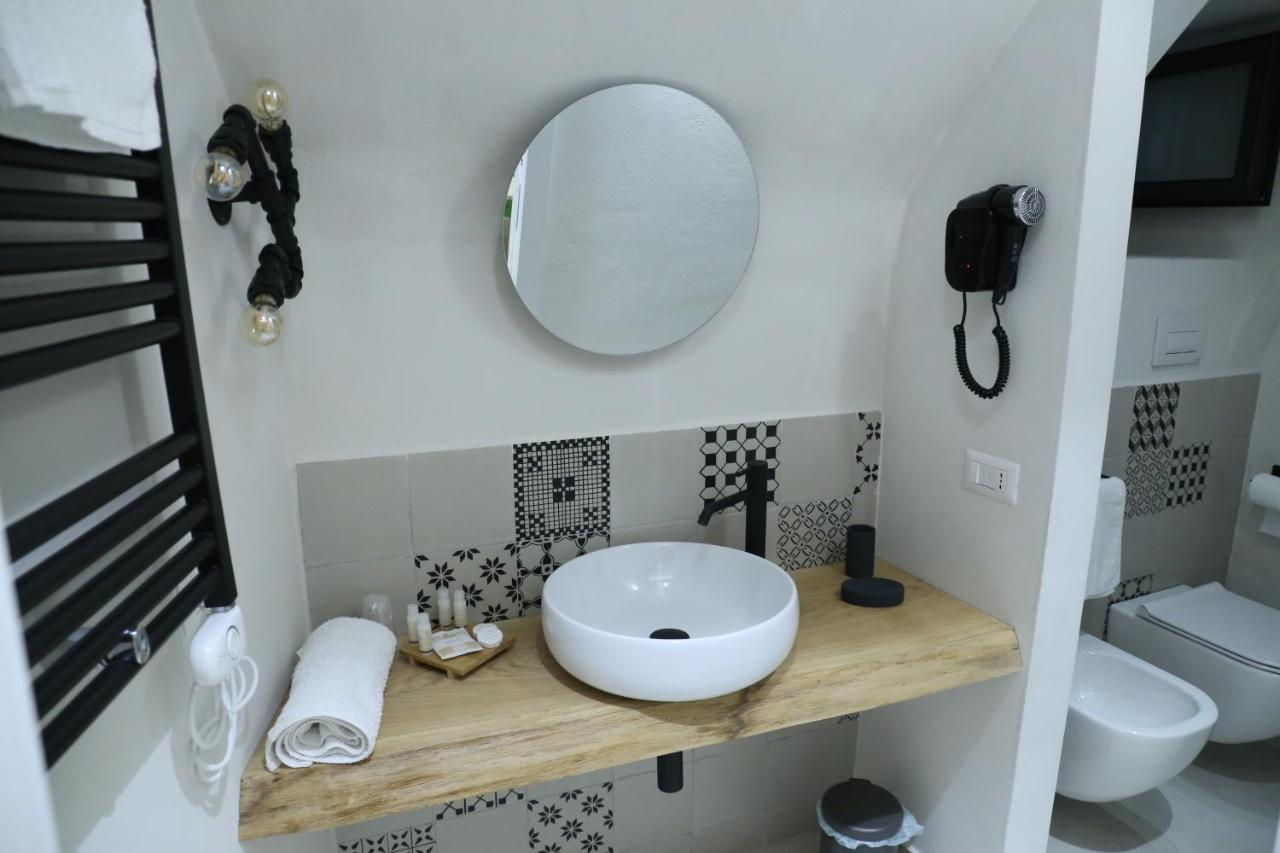 Bed and Breakfast Locus Pendinelli Trani Exterior foto
