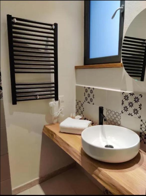 Bed and Breakfast Locus Pendinelli Trani Exterior foto