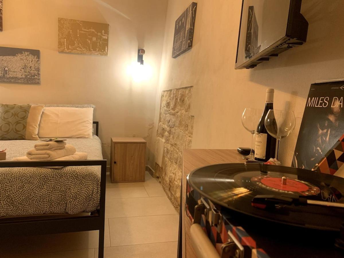 Bed and Breakfast Locus Pendinelli Trani Exterior foto